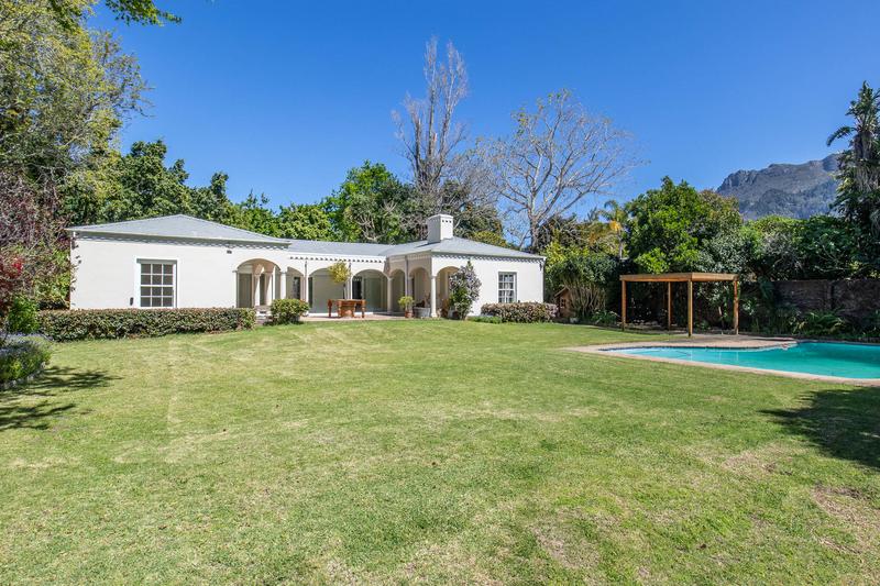 4 Bedroom Property for Sale in Constantia Western Cape